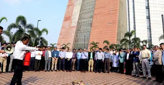 বেবিচক সদর দপ্তরে আকস্মিক অগ্নিনির্বাপণ মহড়া